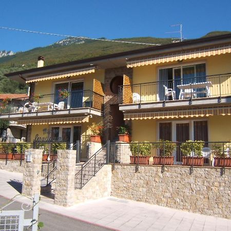 Mary Apartments Brenzone sul Garda Luaran gambar