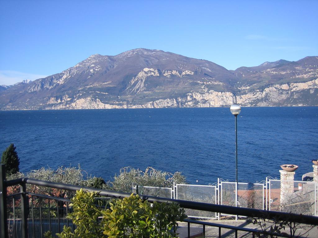 Mary Apartments Brenzone sul Garda Luaran gambar