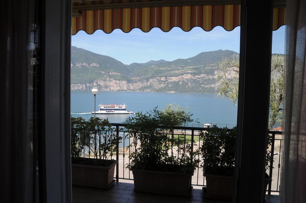 Mary Apartments Brenzone sul Garda Luaran gambar