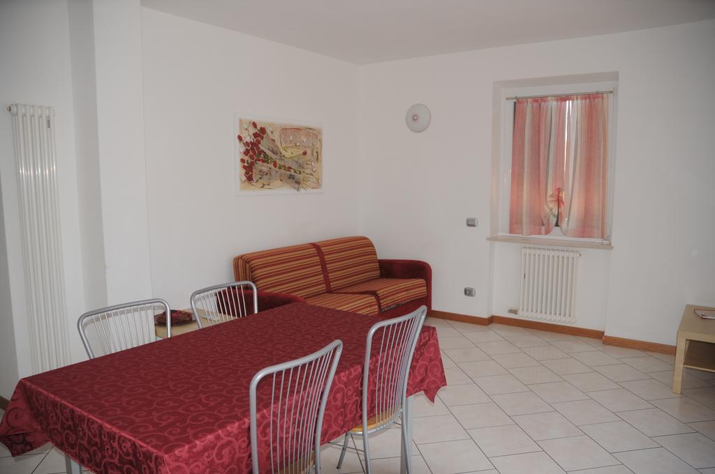 Mary Apartments Brenzone sul Garda Luaran gambar