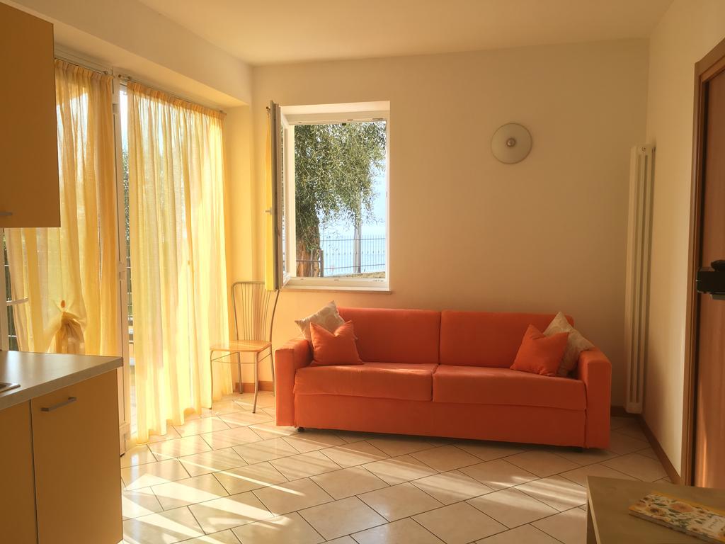 Mary Apartments Brenzone sul Garda Luaran gambar