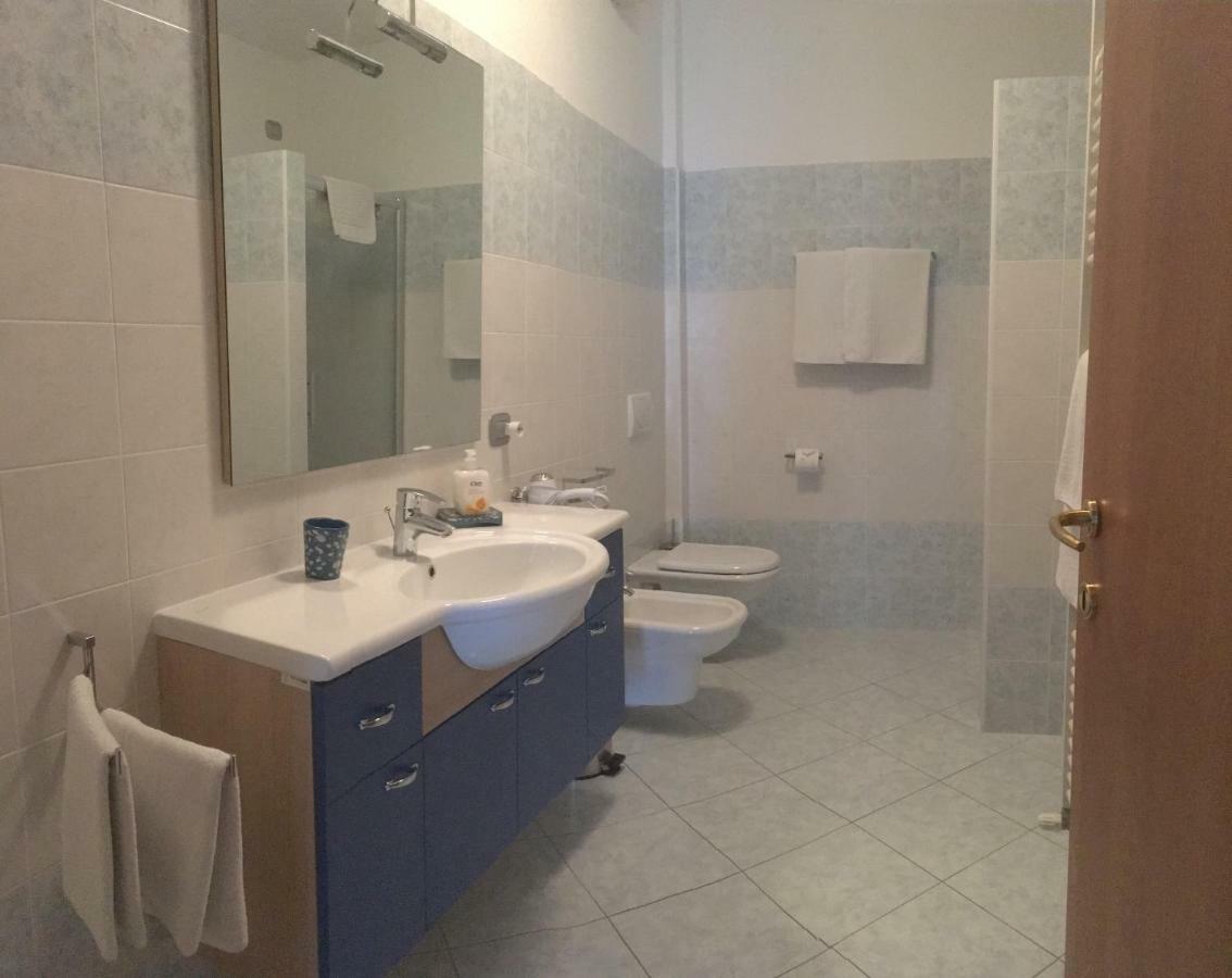 Mary Apartments Brenzone sul Garda Luaran gambar