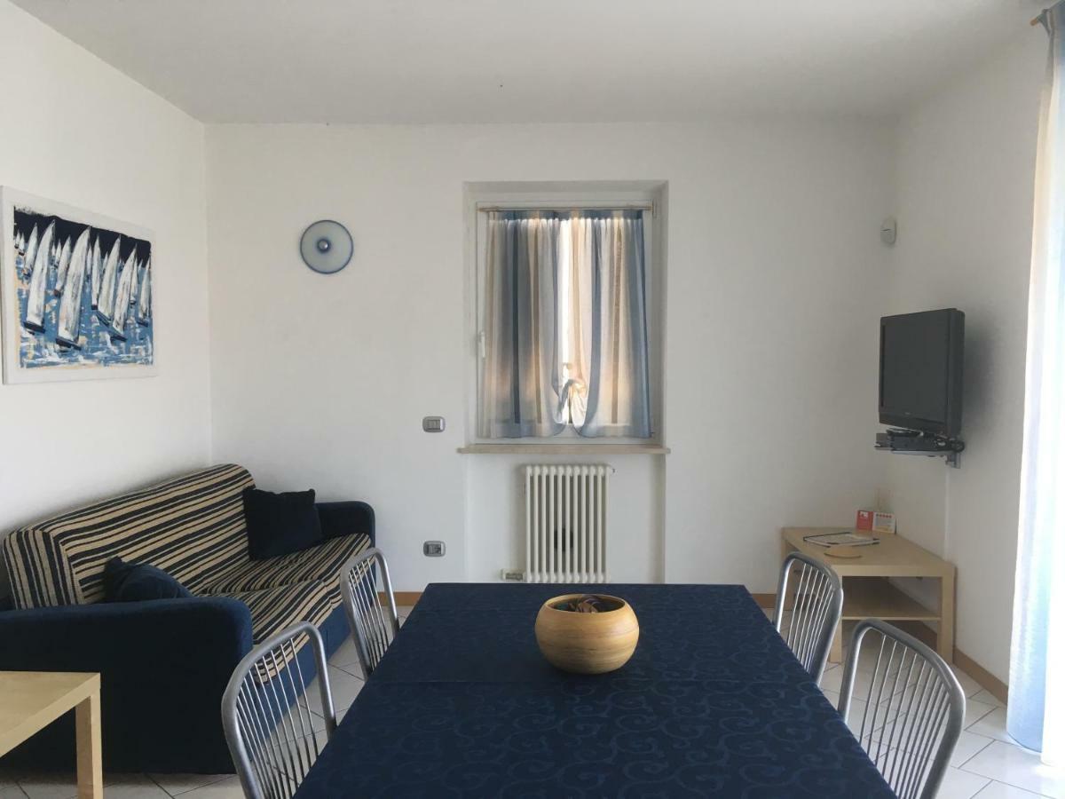 Mary Apartments Brenzone sul Garda Luaran gambar