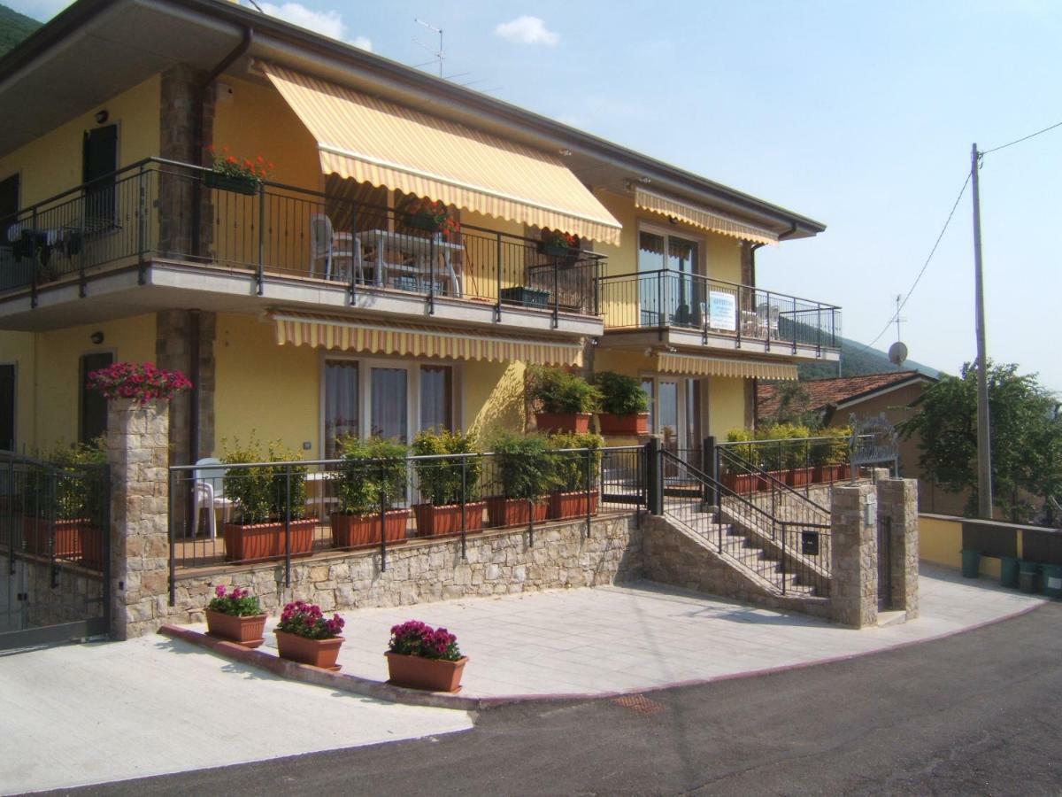 Mary Apartments Brenzone sul Garda Luaran gambar